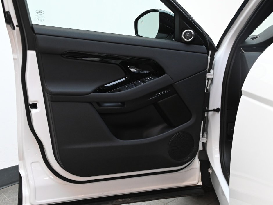 2024 Land Rover Range Rover Evoque S-8