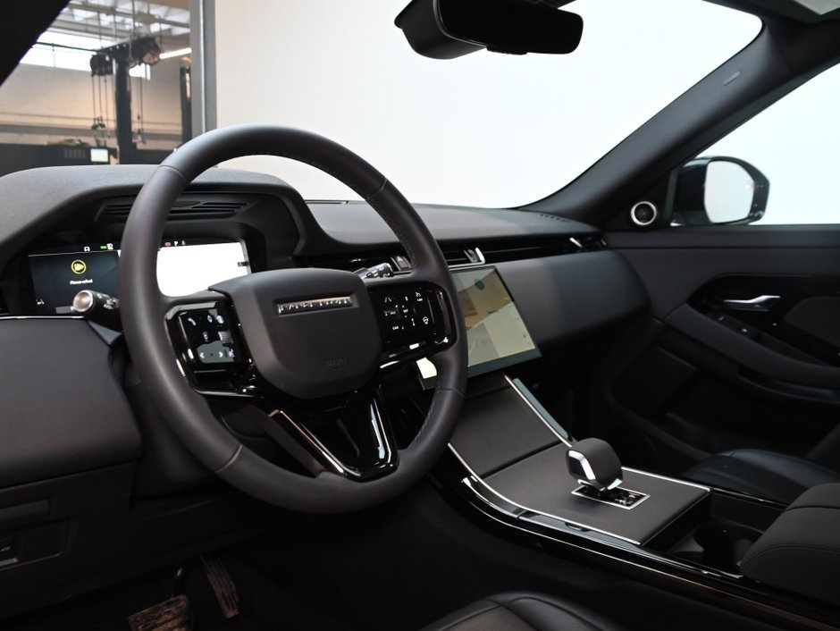 2024 Land Rover Range Rover Evoque S-2