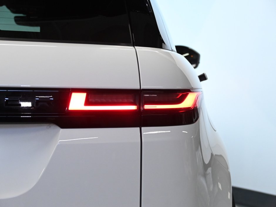 2024 Land Rover Range Rover Evoque S-26