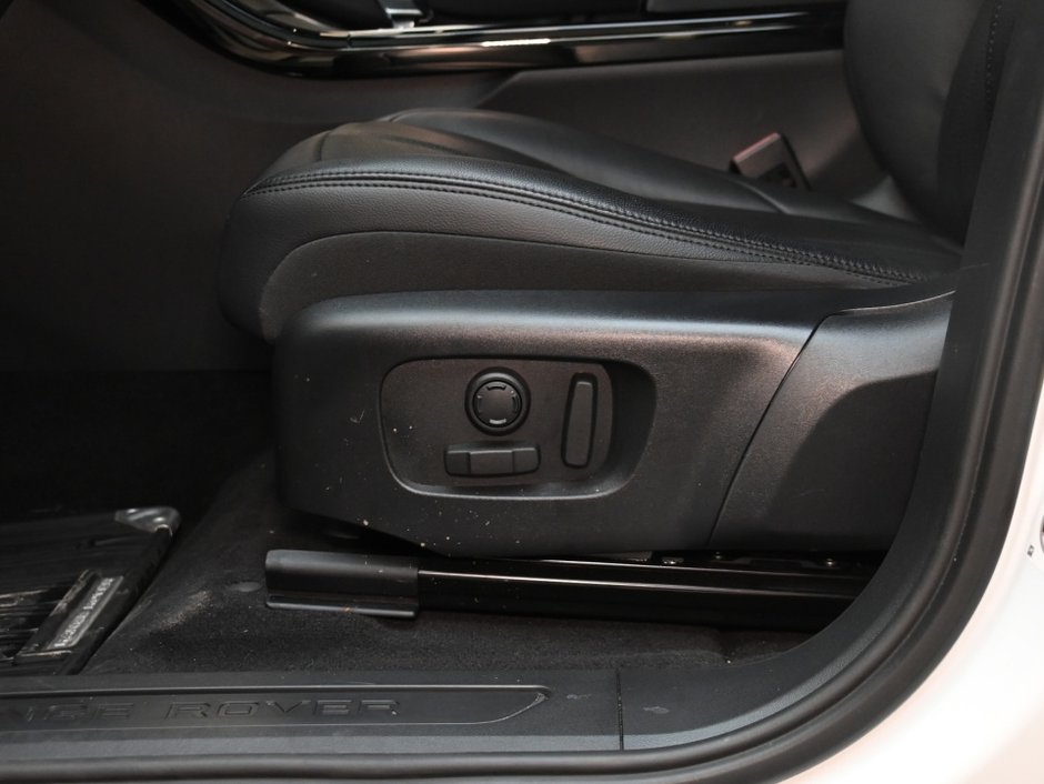 2024 Land Rover Range Rover Evoque S-11