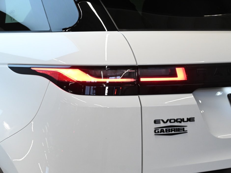 2024 Land Rover Range Rover Evoque S-27