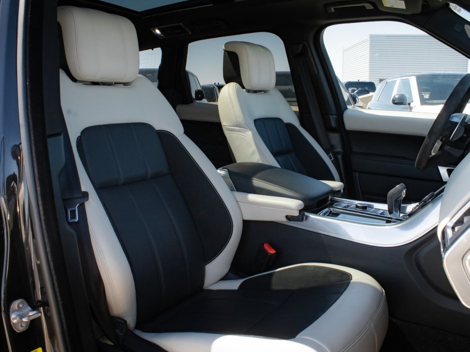 2022 Land Rover Range Rover Sport HST-28