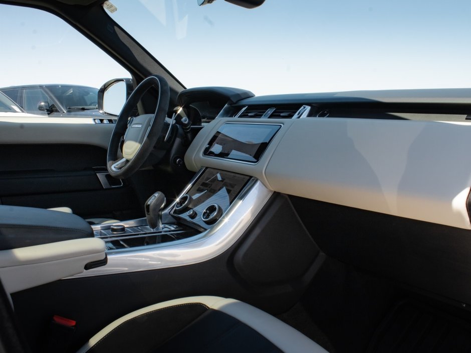 2022 Land Rover Range Rover Sport HST-27