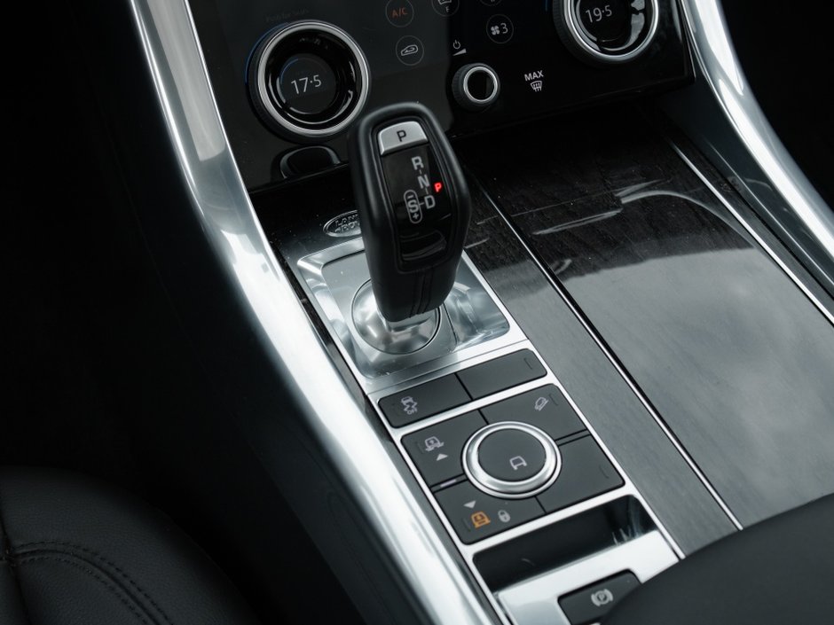 2022 Land Rover Range Rover Sport SE-24