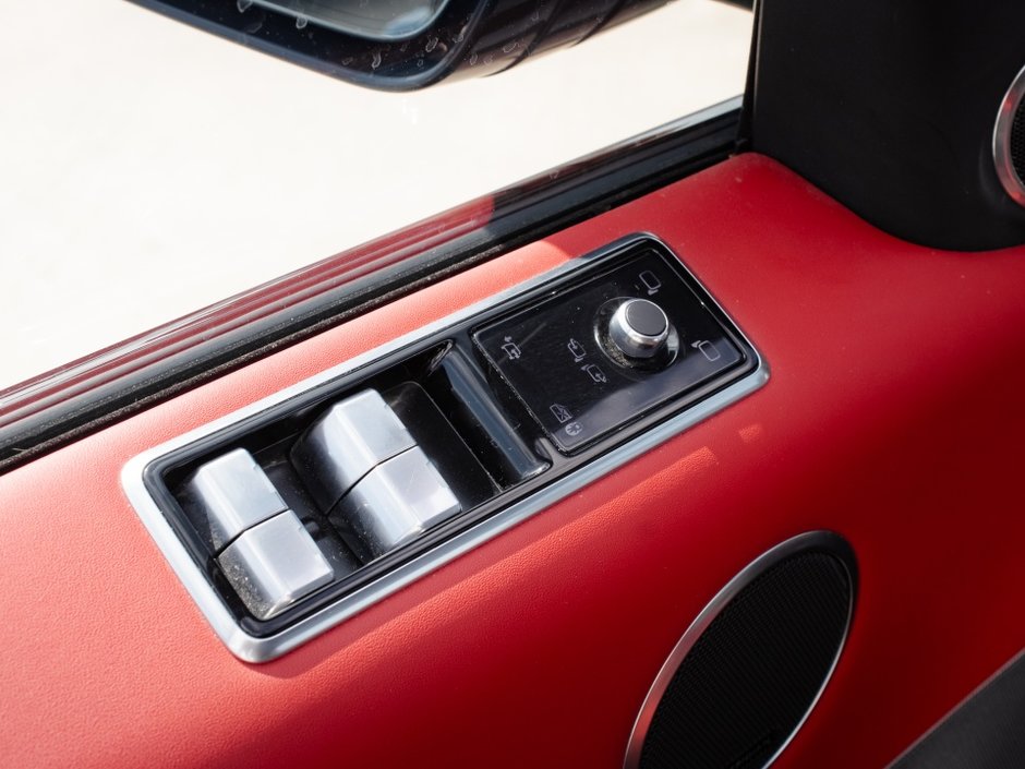 2022 Land Rover Range Rover Sport HST-11