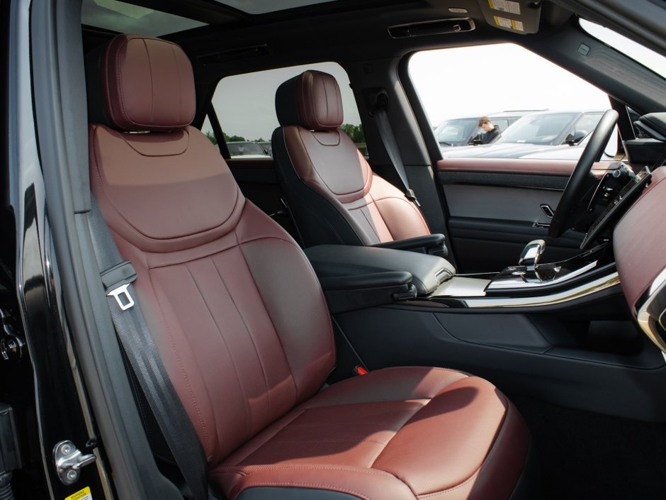 2024 Land Rover Range Rover Sport Dynamic HSE-24