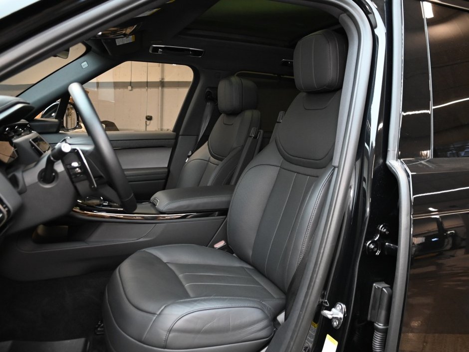 2025 Land Rover Range Rover Sport Dynamic SE-11