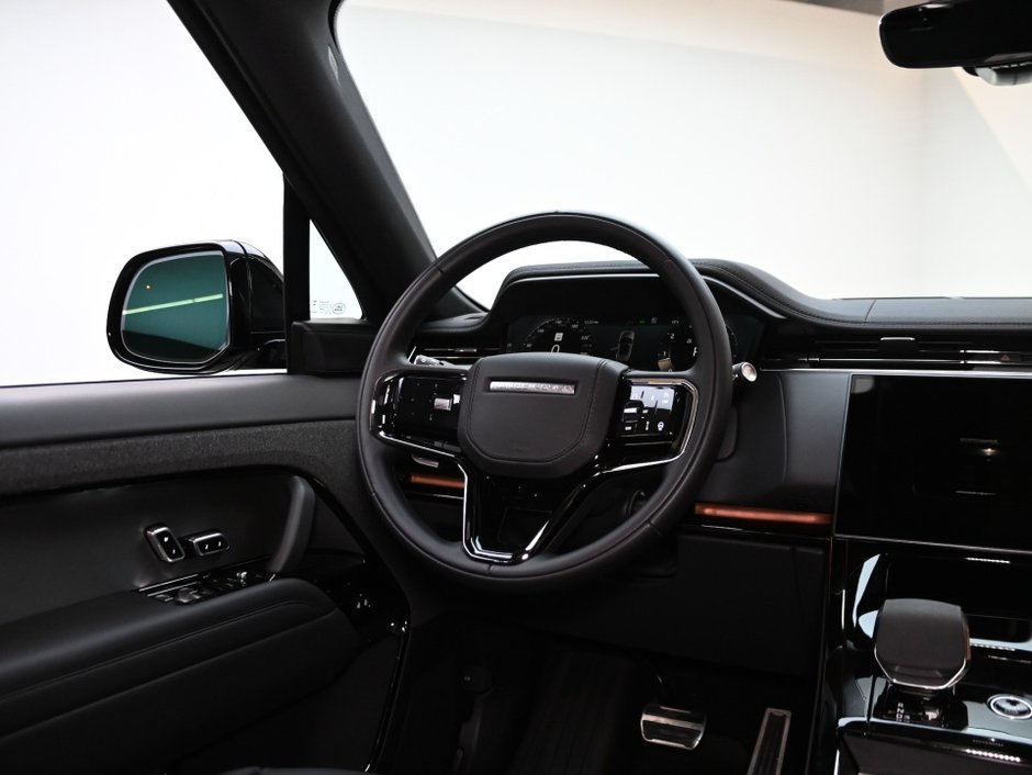 2025 Land Rover Range Rover Sport Dynamic SE-24