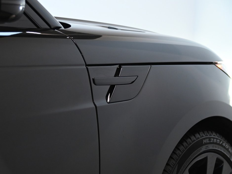 2025 Land Rover Range Rover Sport Dynamic SE-28