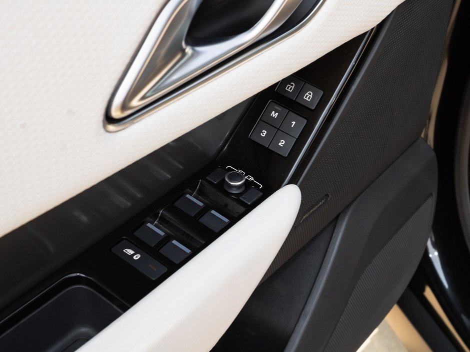 Land Rover Range Rover Velar S 2021-9