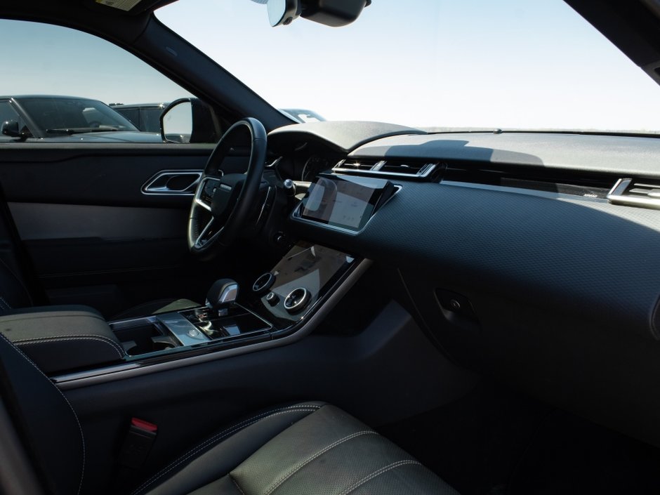 2022 Land Rover Range Rover Velar S-24