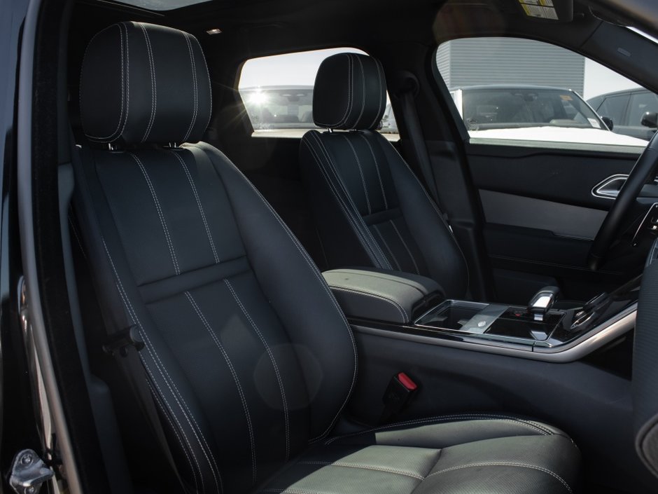 2022 Land Rover Range Rover Velar S-25