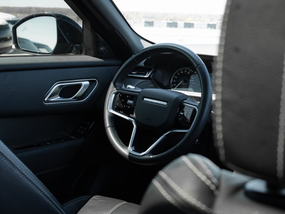 2022 Land Rover Range Rover Velar S-26