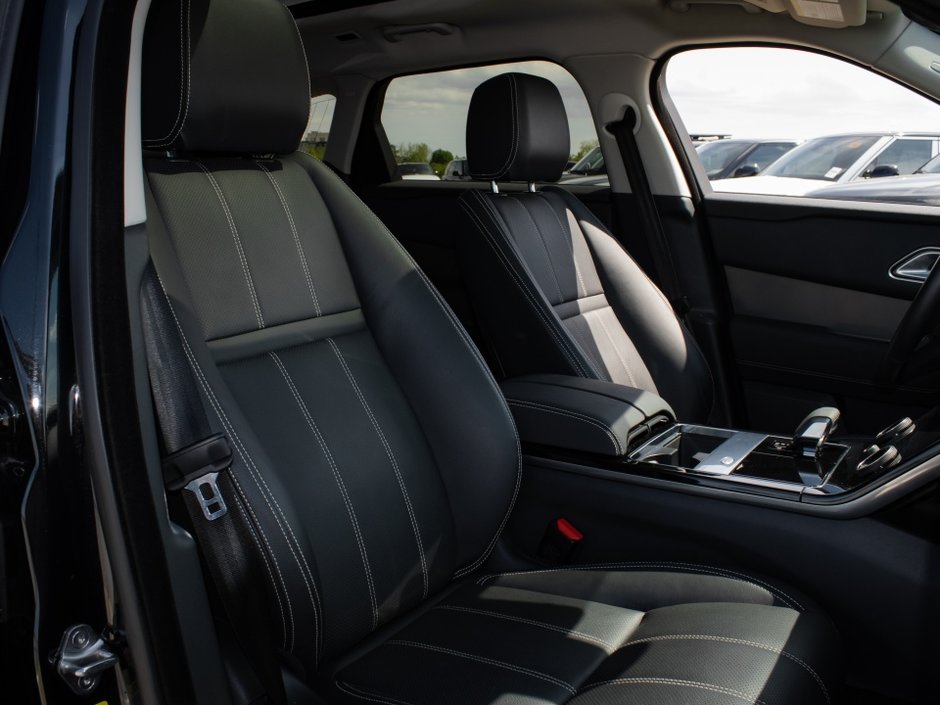 2023 Land Rover Range Rover Velar S-30