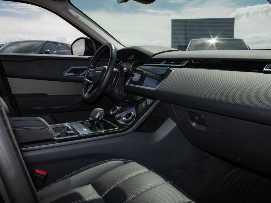 2023 Land Rover Range Rover Velar S-29