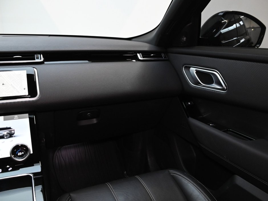 2023 Land Rover Range Rover Velar S-27
