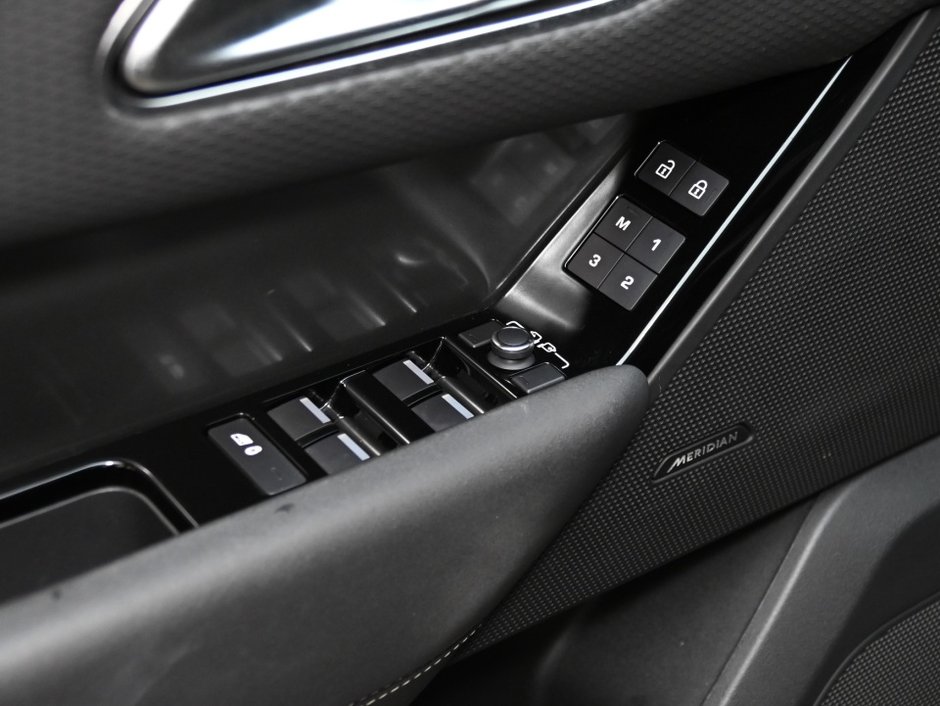 2023 Land Rover Range Rover Velar S-10