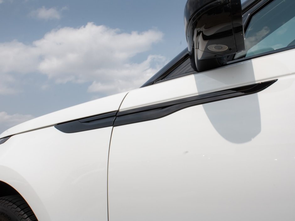 Land Rover Range Rover Velar Dynamic SE 2024-32