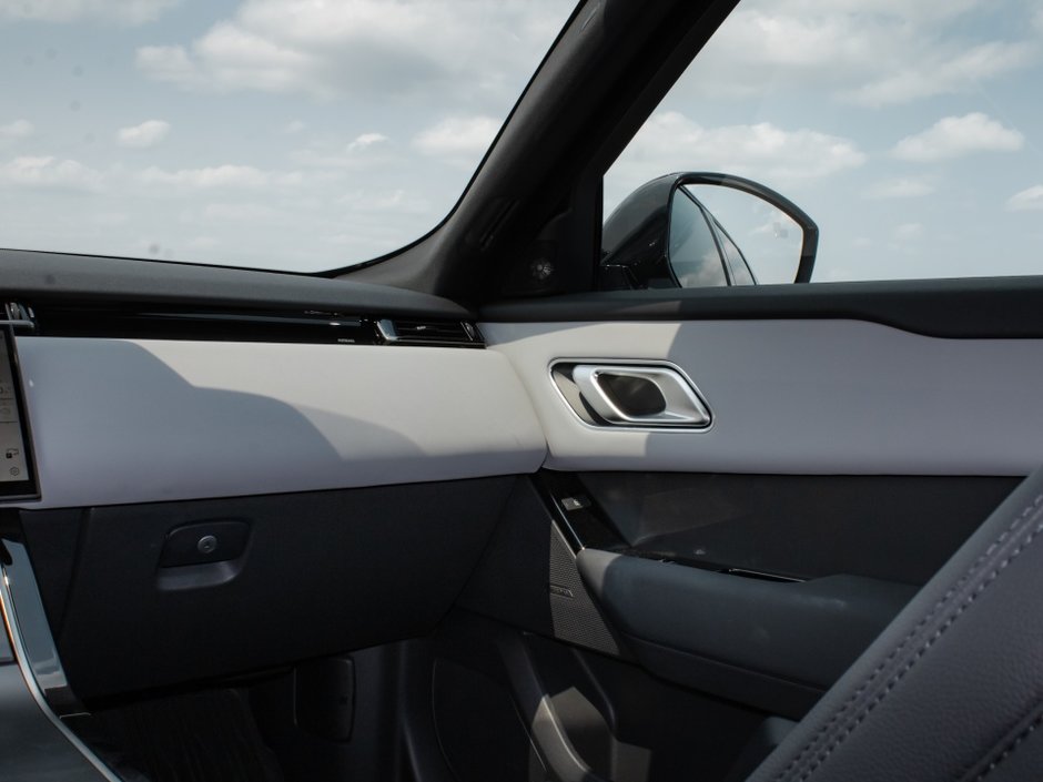 Land Rover Range Rover Velar Dynamic SE 2024-28