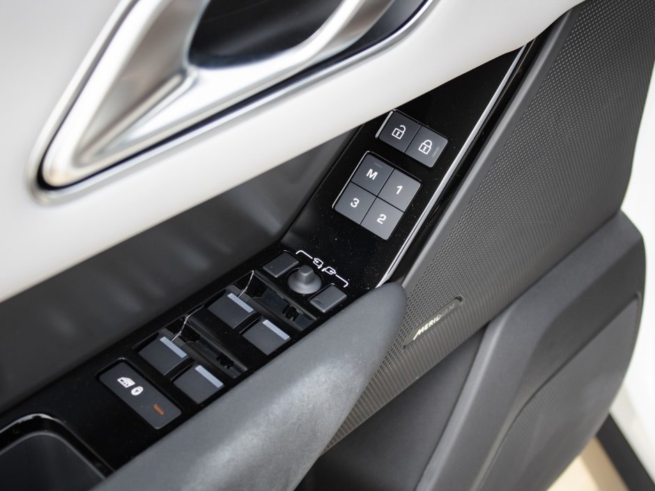 Land Rover Range Rover Velar Dynamic SE 2024-8