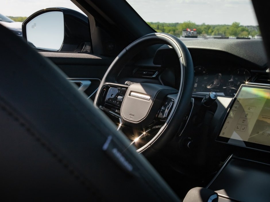 Land Rover Range Rover Velar Dynamic SE 2024-26