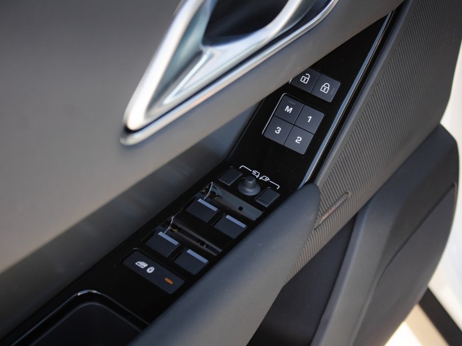 Land Rover Range Rover Velar Dynamic SE 2024-9