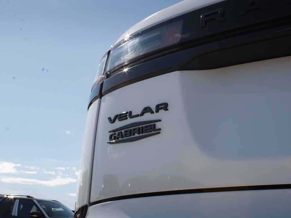 Land Rover Range Rover Velar Dynamic SE 2024-31