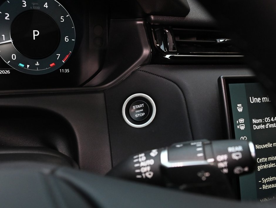 2025 Land Rover Range Rover Velar Dynamic SE-24