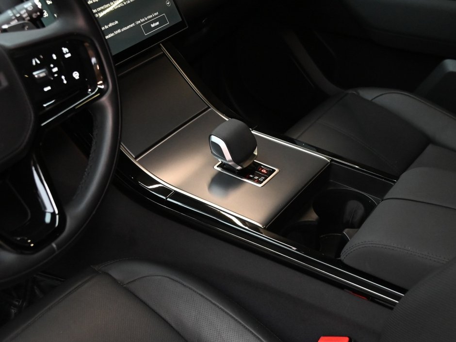 2025 Land Rover Range Rover Velar Dynamic SE-21