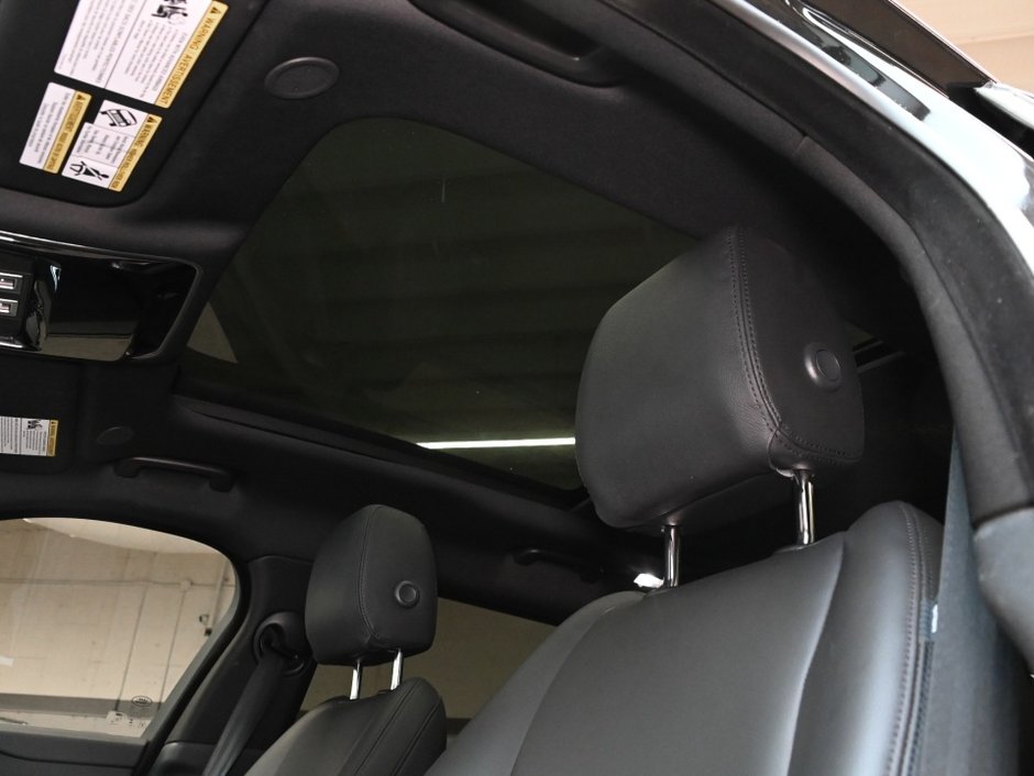 2025 Land Rover Range Rover Velar Dynamic SE-22