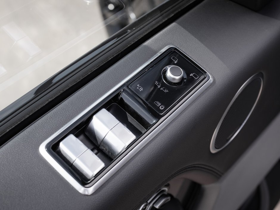 2020 Land Rover Range Rover HSE-9
