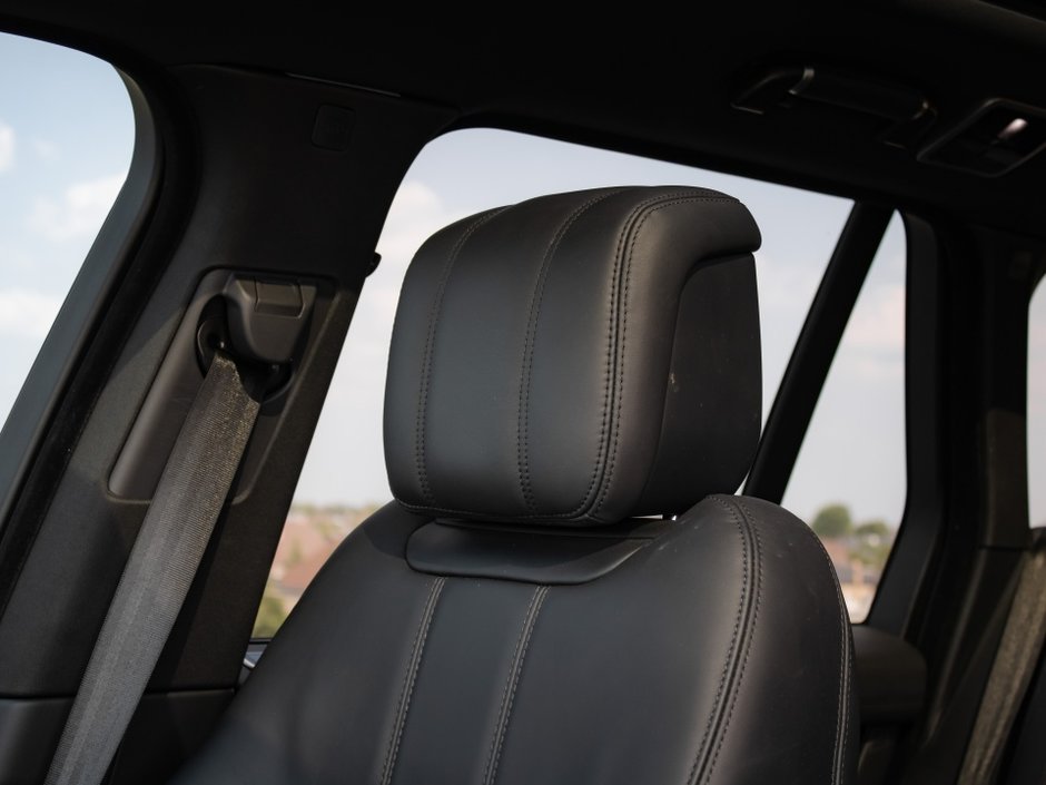 2020 Land Rover Range Rover HSE-28