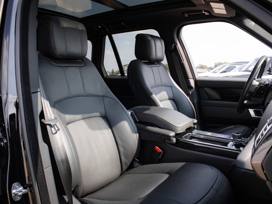2020 Land Rover Range Rover HSE-31