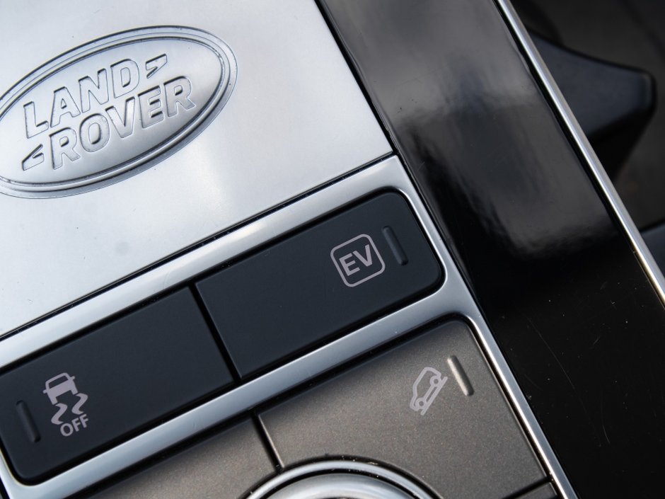 2020 Land Rover Range Rover HSE-24
