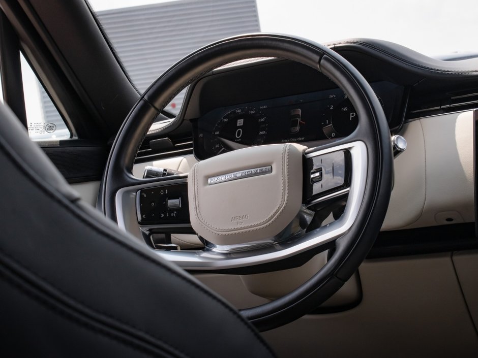 2022 Land Rover Range Rover SE-28