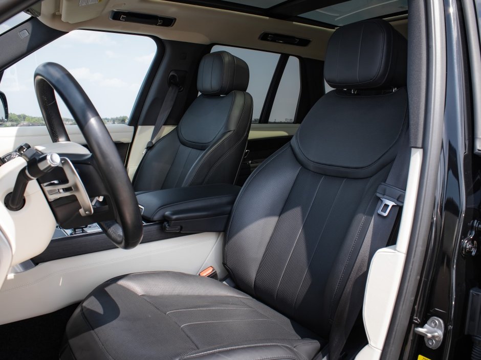 2022 Land Rover Range Rover SE-10