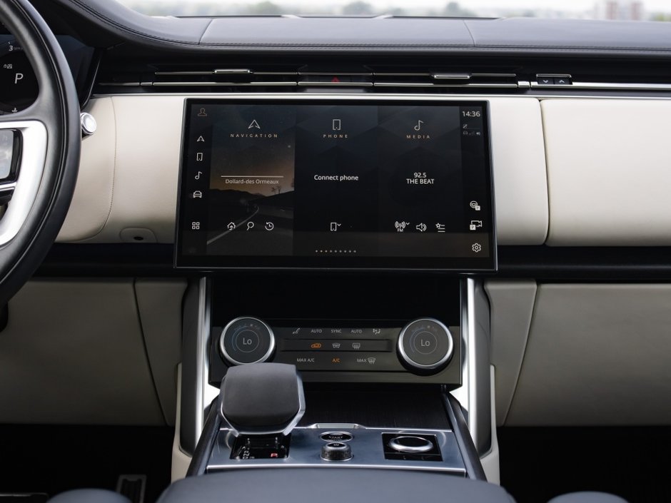 2022 Land Rover Range Rover SE-13