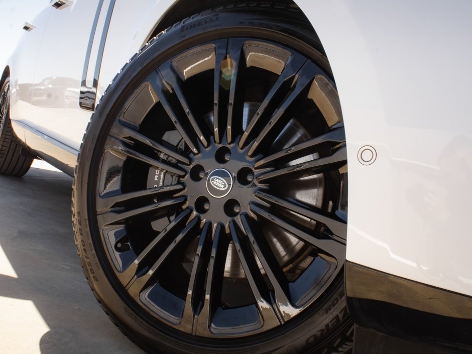 2023 Land Rover Range Rover Autobiography-36