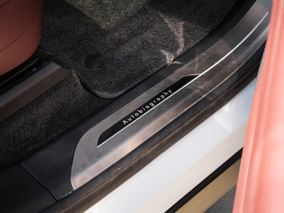 2023 Land Rover Range Rover Autobiography-30