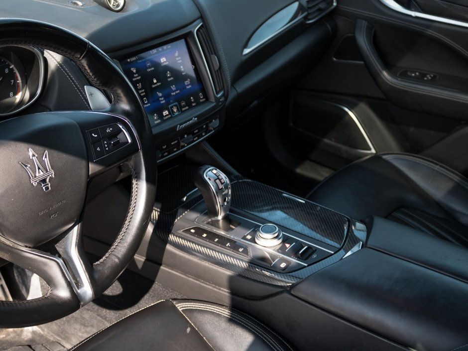 2018 Maserati Levante S GranLusso-25
