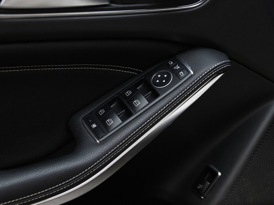 2020 Mercedes-Benz GLA 250-10