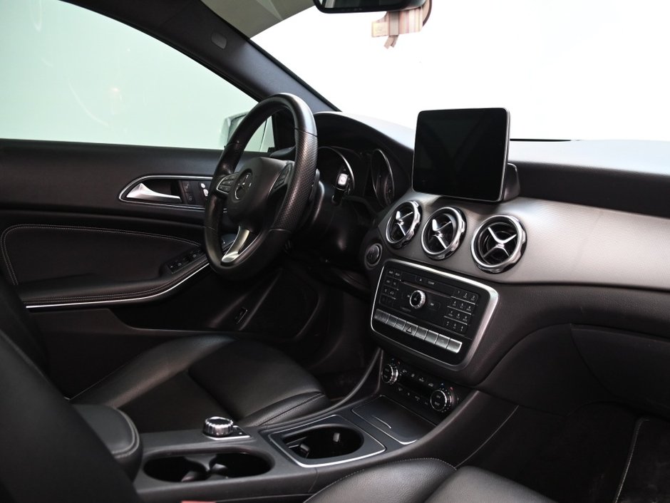 2020 Mercedes-Benz GLA 250-25