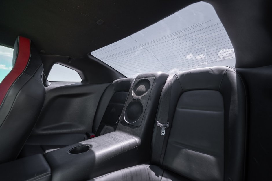 2016 Nissan GT-R Black Edition-4