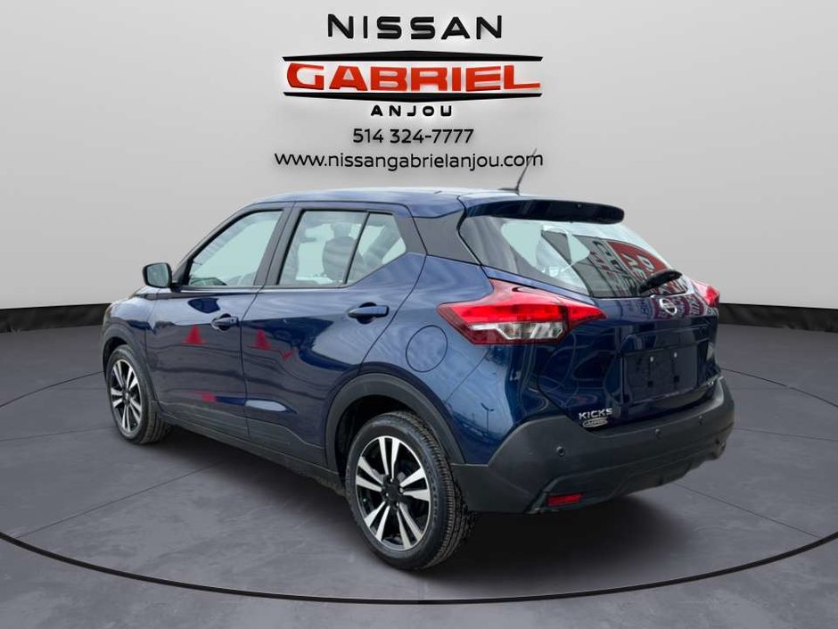 Nissan KICKS SV 2020-3