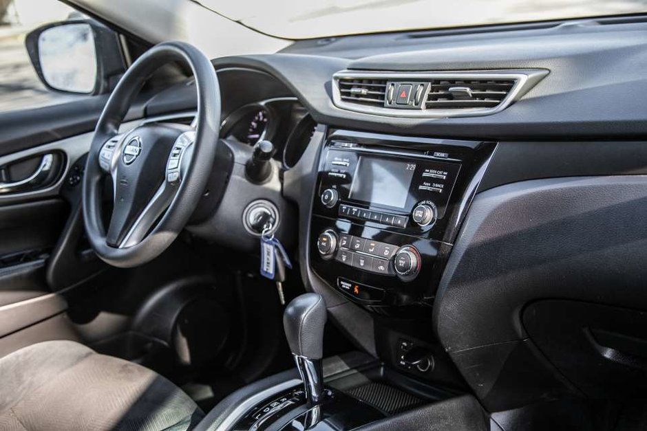 Nissan Rogue S AWD 2015-18