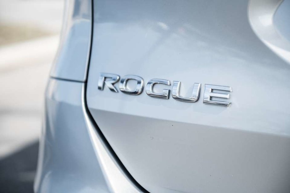 Nissan Rogue  2016-8