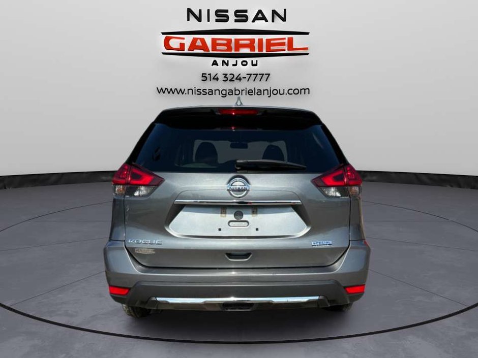 Nissan Rogue  2019-4