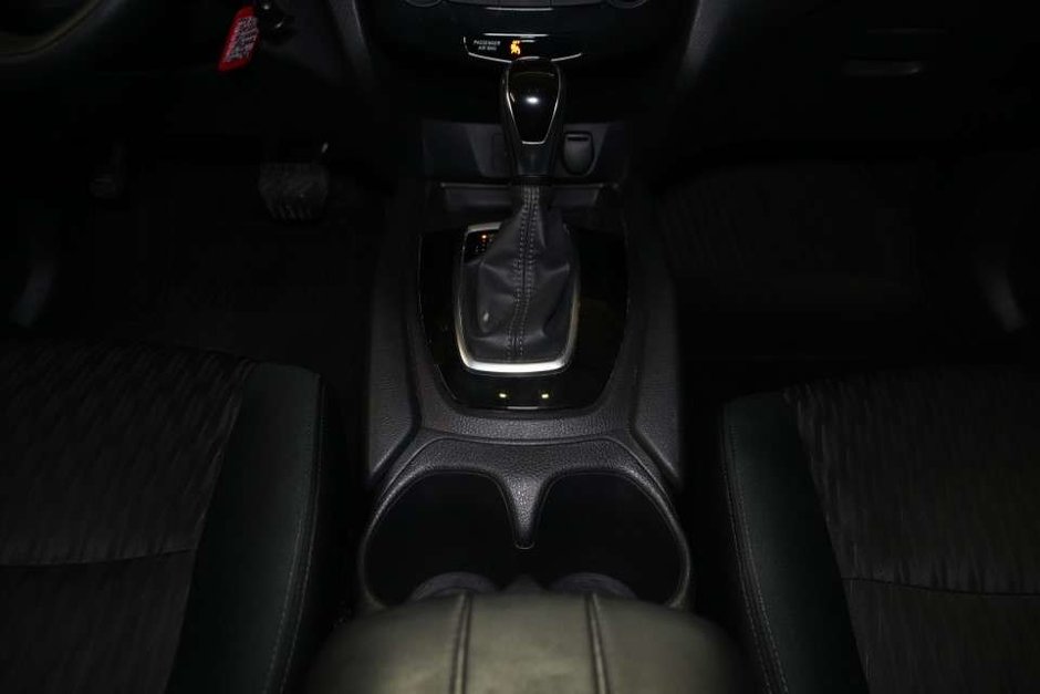 2020 Nissan Rogue S FWD BLUETOOTH - CAMERA - HEATED SEATS-16