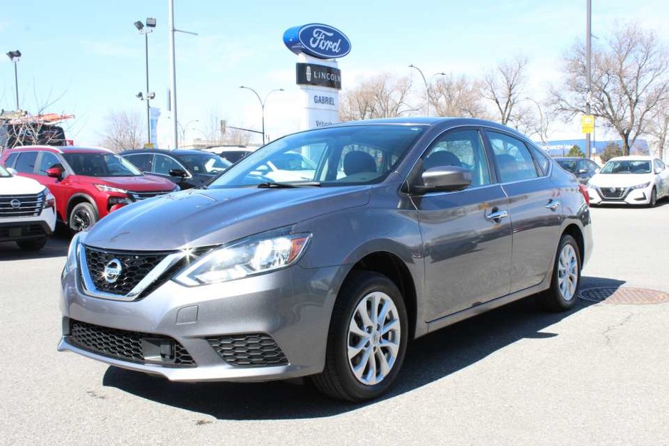 Nissan Sentra SV TOIT OUVRANT ONE OWNER/NO ACCIDENTS/CRUISE CONTROL/REAR VIEW CAMERA/APPLE CARPLAY/ANDROID AUTO/BLUETOOTH/HEATED SEATS/SUNROOF 2019-0