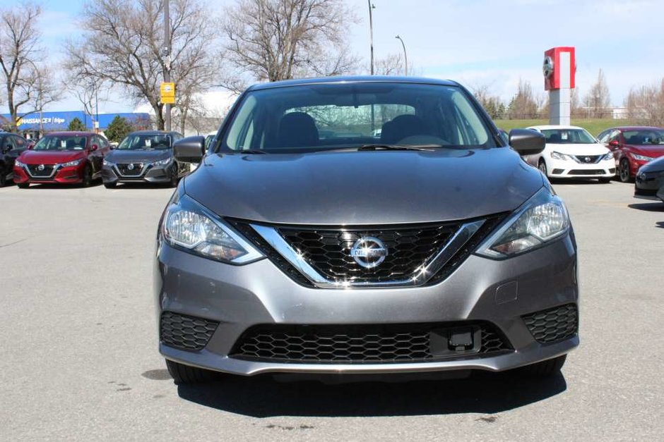 Nissan Sentra SV TOIT OUVRANT ONE OWNER/NO ACCIDENTS/CRUISE CONTROL/REAR VIEW CAMERA/APPLE CARPLAY/ANDROID AUTO/BLUETOOTH/HEATED SEATS/SUNROOF 2019-1